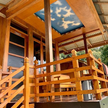 Maninjau Bagoes View Cottages מראה חיצוני תמונה